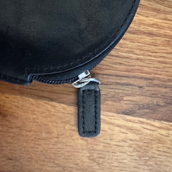 Coach Black Leather Coin Pouch – Round Zip Case - Picture 3 of 5
